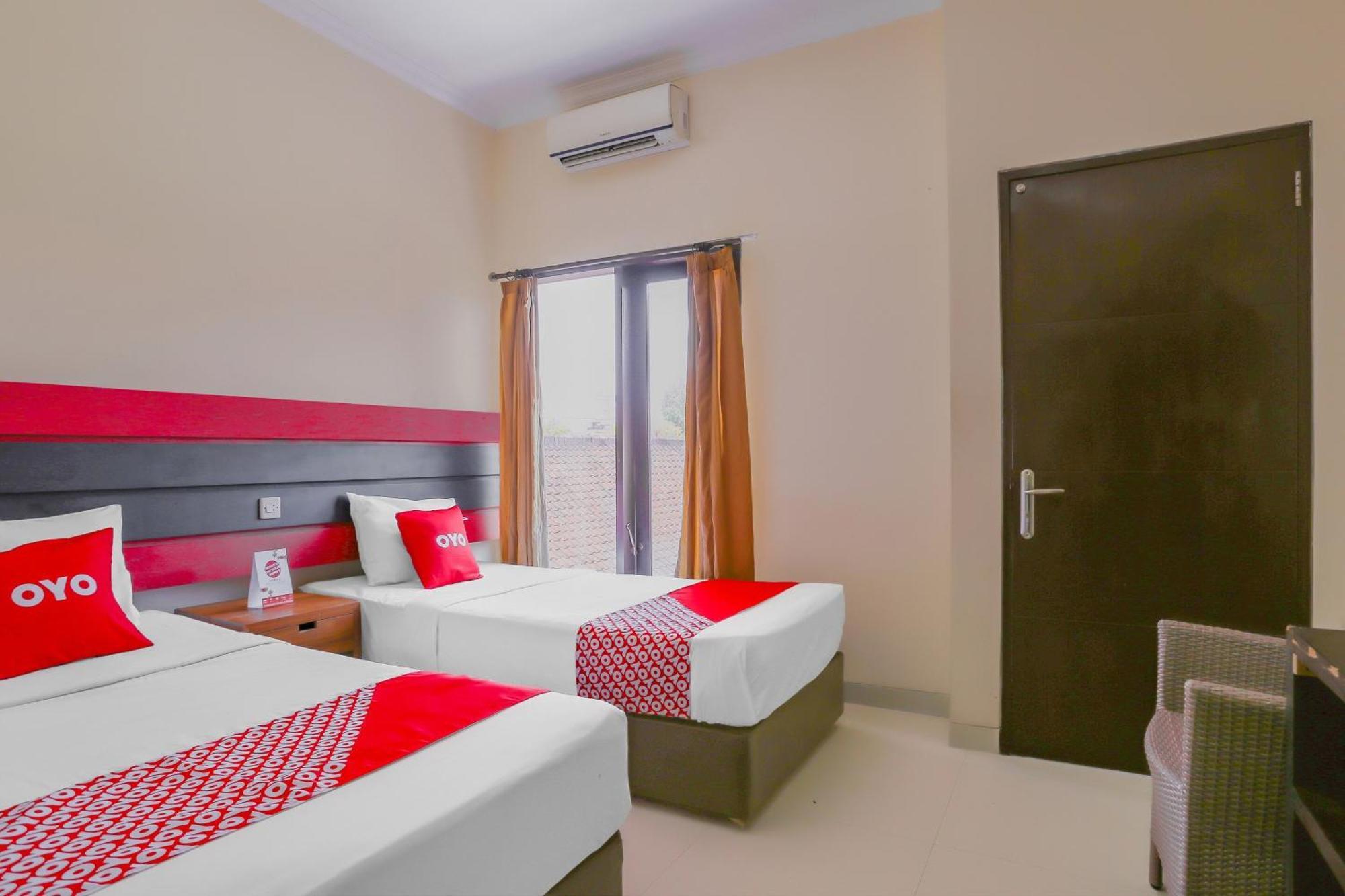 Oyo 4012 Ari Beach Inn Кута Екстер'єр фото