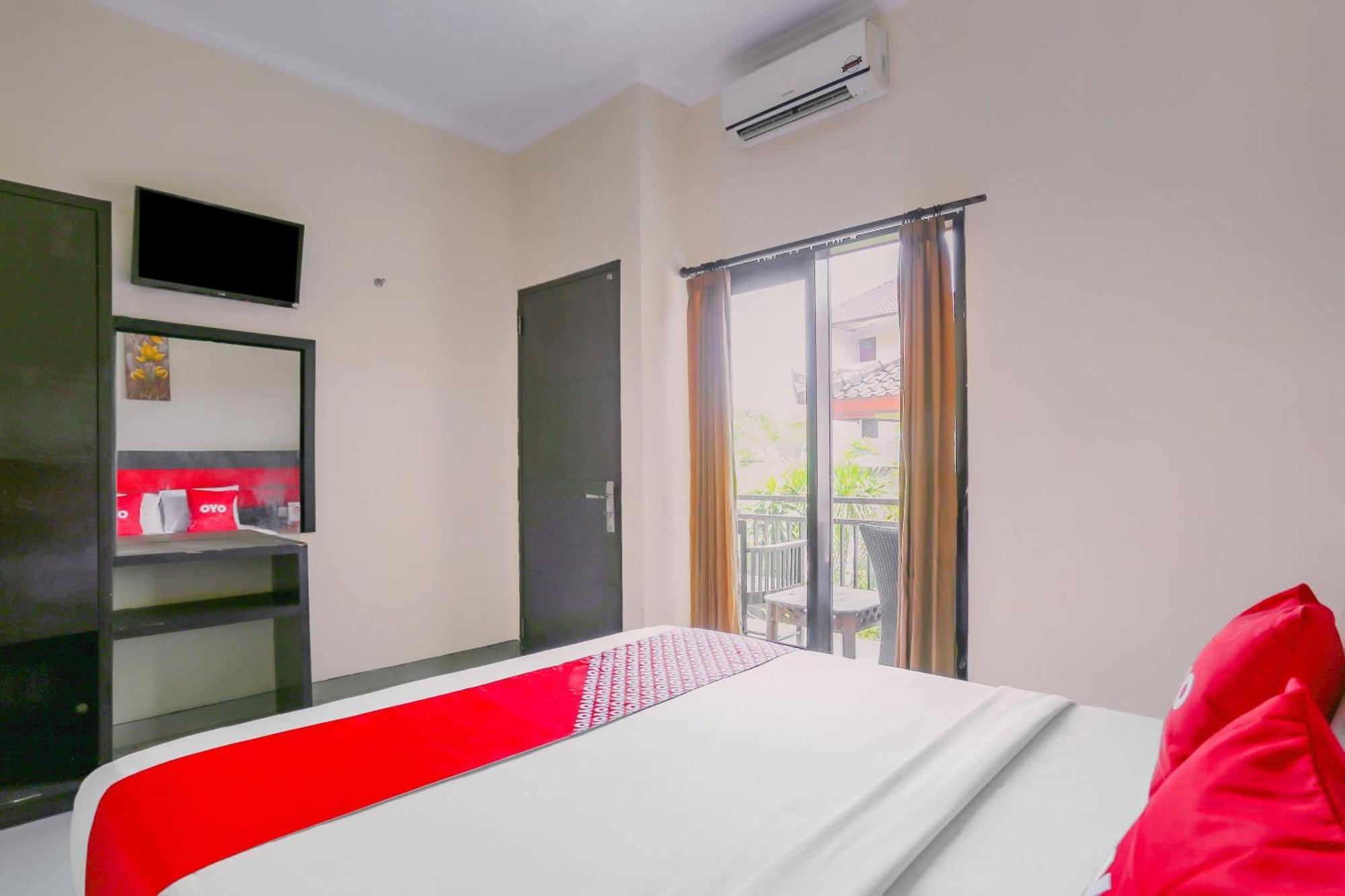 Oyo 4012 Ari Beach Inn Кута Екстер'єр фото